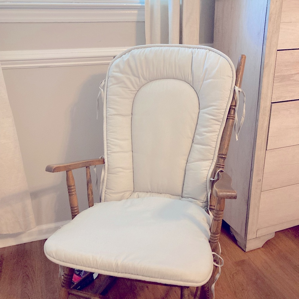 Carousel nursery rocking chair pad